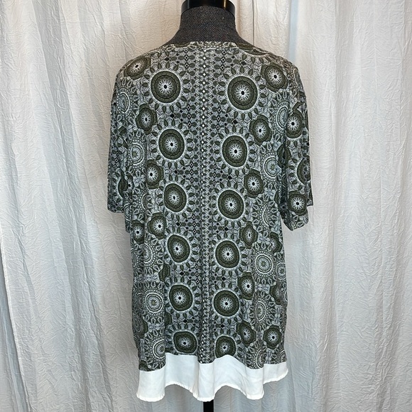 Rose + Olive Geometric Medallion Plus Size Top w/ Blouson Accent 2X - Picture 5 of 5